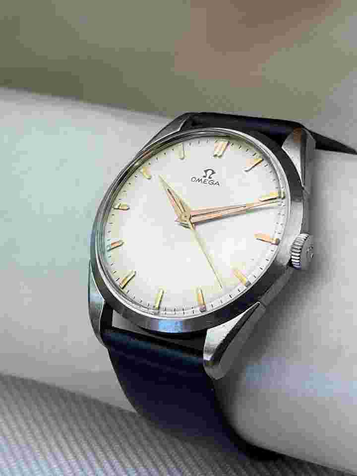 Omega Classic
                           
                                 Stainless Steel Ref.2910-1SC Cal.284 Vintage Jumbo Swiss Made