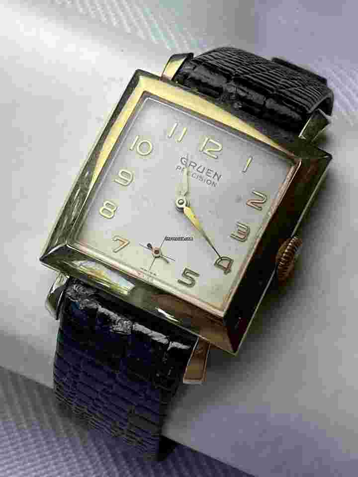 Gruen
                           
                                 Gold Plated Rectangular Fancy Lug Ref 422/061 Cal 422 Vintage Swiss Made
