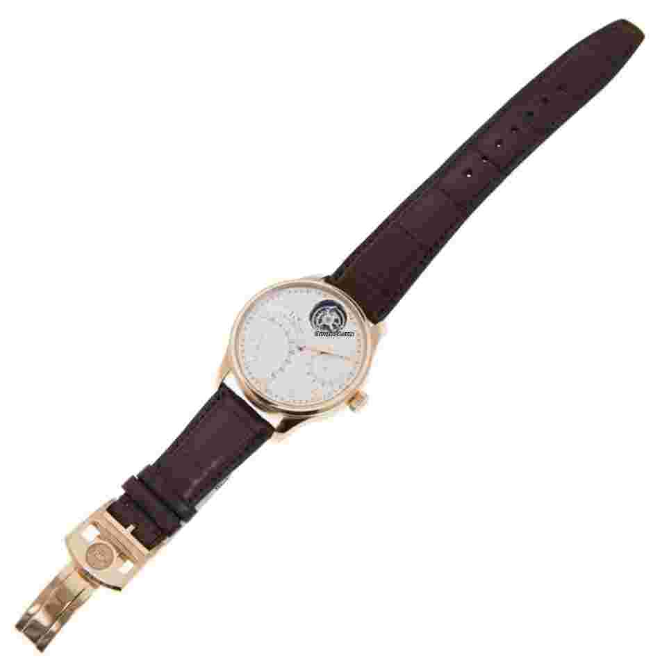 IWC Portuguese Tourbillon
                           
                                 IW504402