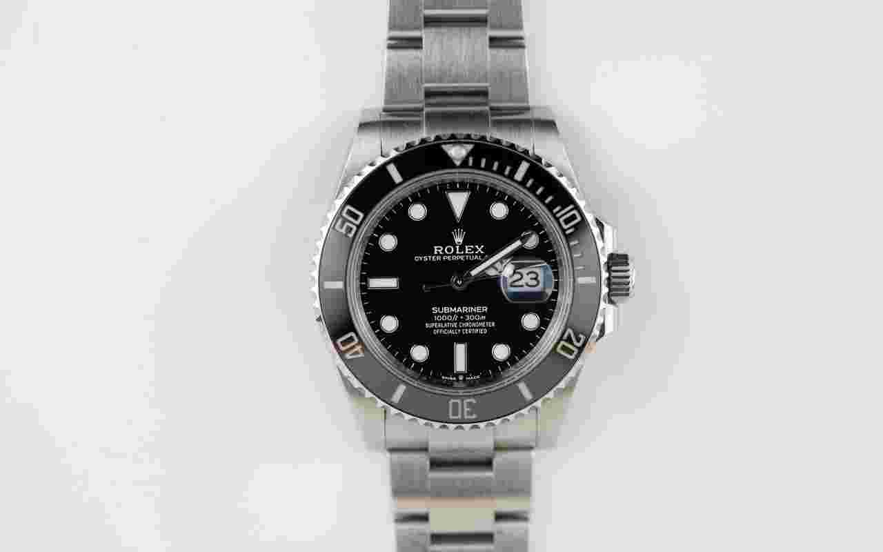 Rolex Submariner Date
2024 41mm Stainless Steel Submariner Date Black Dial 126610LN