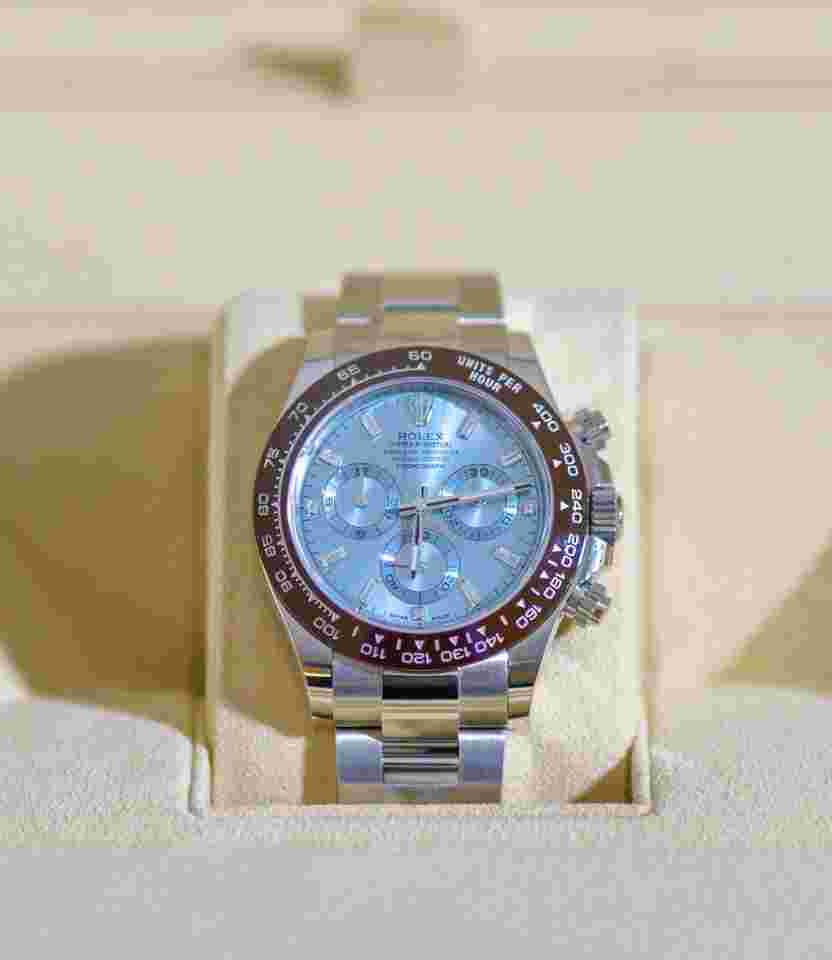 Rolex Daytona
                           
                                 Platinum Baguette Diamonds NEW Full Set