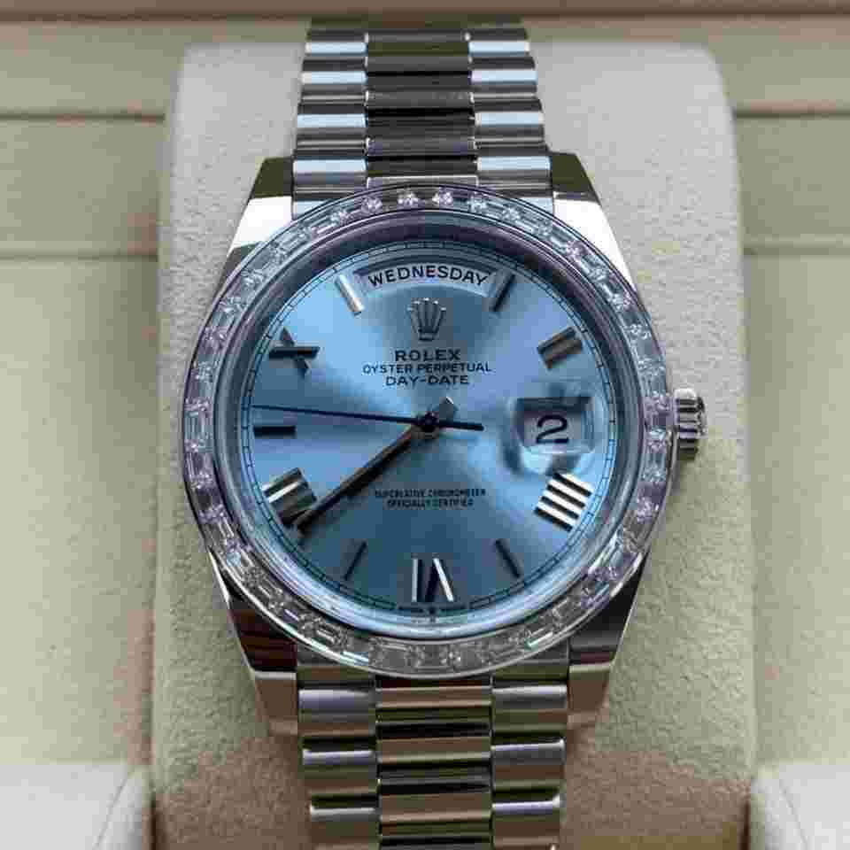 Rolex Day-Date 40
                           
                                 NEW 2024 Day-Date 40 ICE BLUE FACTORY DIAL