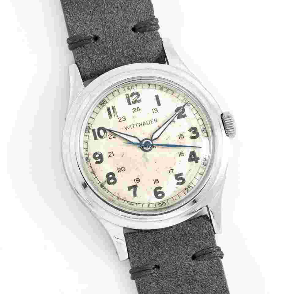 Wittnauer
1940's Vintage Wittnauer WWII Military Watch in Stainless Steel ( 14378)
