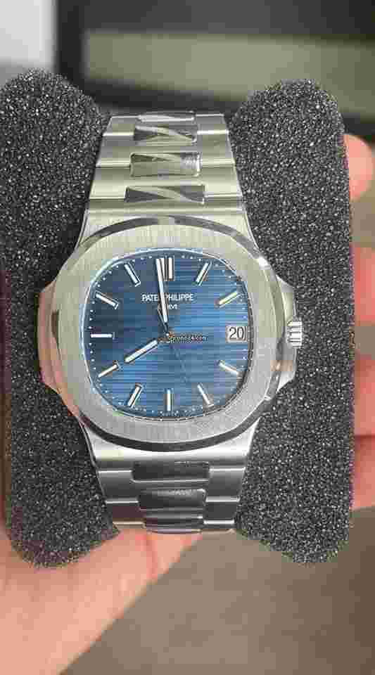 Patek Philippe Nautilus
                           
                                 5711/1P-010 Nautilus Platinum Rare