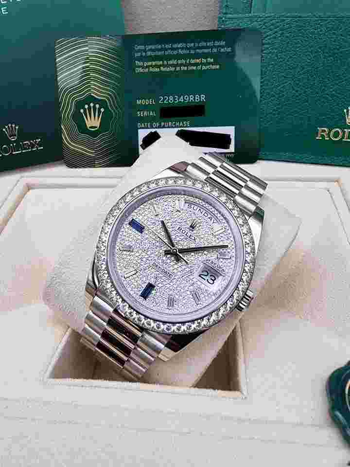 Rolex Day-Date 40
                           
                                 40mm 228349RBR-0036 White gold - Diamond-paved dial NEW 7-2023 WITH VAT 21%