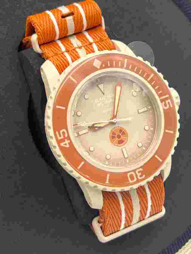 Swatch Scuba Fifty Fathoms
                           
                                 Blancpain Scuba Fifty Fathoms Arctic Ocean