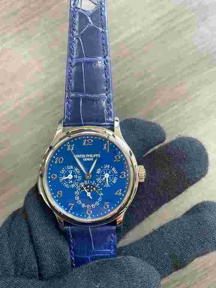 Patek Philippe Minute Repeater Perpetual Calendar
                           
                                 5374G Minute Repeater Perpetual Grand Complication
