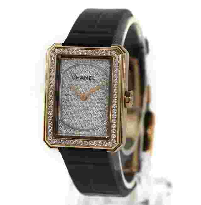 Chanel Boy-Friend
                           
                                 Pave Diamond Dial 28X22MM 18K Rose Gold