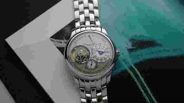 F.P.Journe Souveraine
                           
                                 Tourbillon Souverain with Full Platinum Bracelet