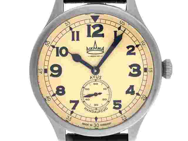 Askania Avus
                           
                                 Stahl Handaufzug Armband Leder 42mm Ref.AVU-3641 Box&Pap. Full Set Neu