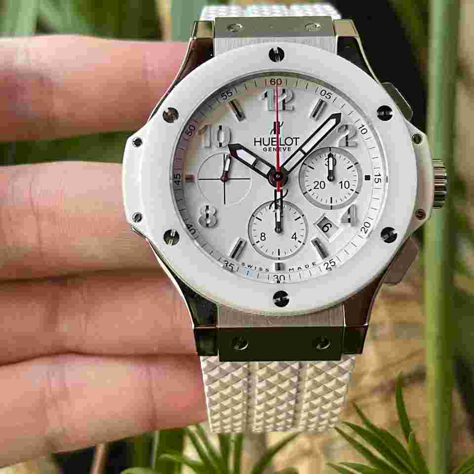 Hublot Big Bang 44 mm
                           
                                 Box/Card
