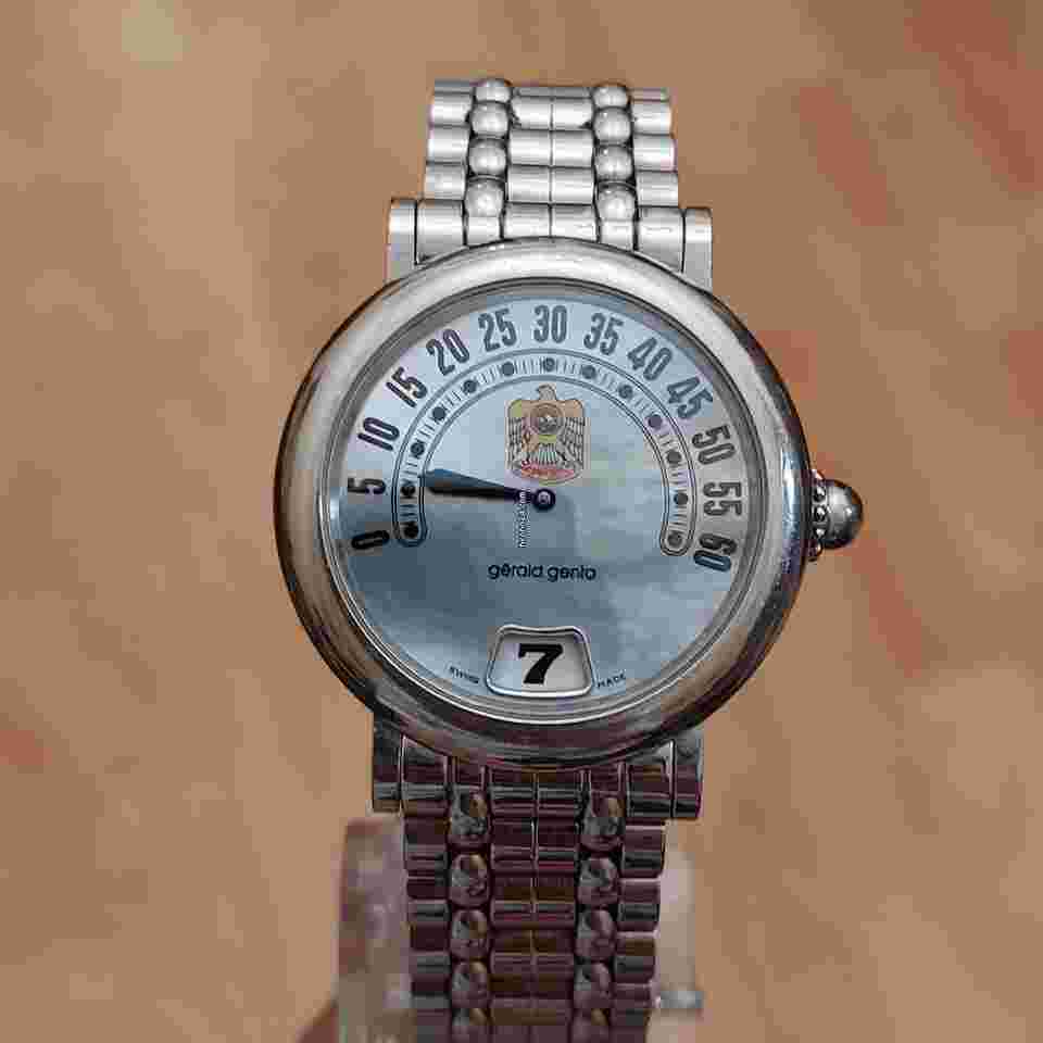 Gérald Genta
                           
                                 Retro