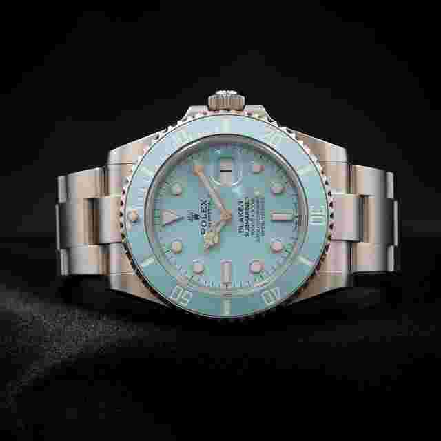 Rolex Submariner Date
                           
                                 Blaken