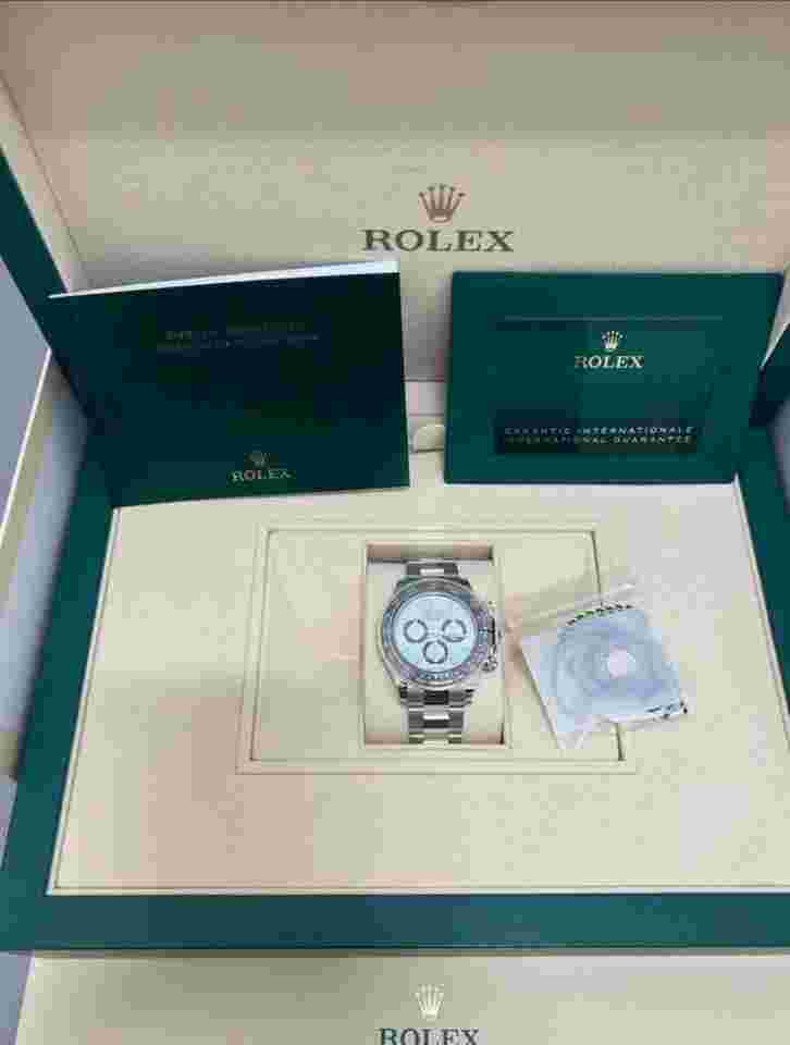 Rolex Daytona
                           
                                 116506 Platinum Oyster Bracelet Ice Blue dial NEW 2023