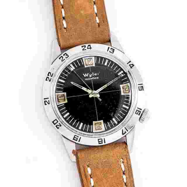 Wyler
                           
                                 1976 Vintage Wyler Incaflex Stainless Steel Watch ( 14490)