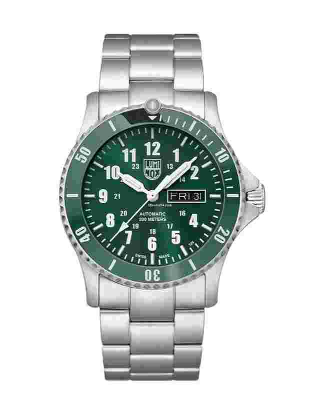 Luminox
                           
                                 XS.0937 Green Ceramic Day Date Stainless Steel 42 mm Auto Men's Watch