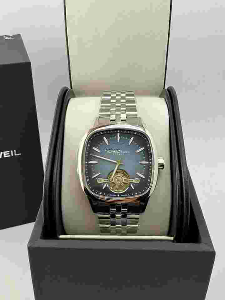 Raymond Weil Freelancer
Calibre RW1212 Men’s Automatic Blue Steel