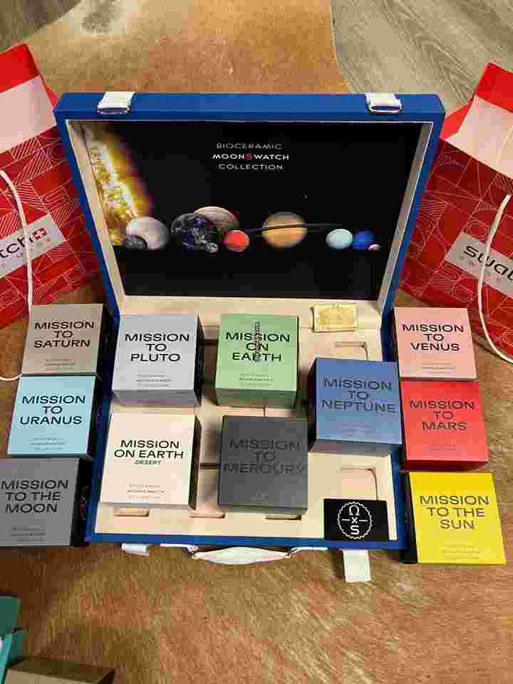 Swatch Moonswatch
                           
                                 SO33M100 Moonswatch Collection mit original Verkaufskoffer NEU