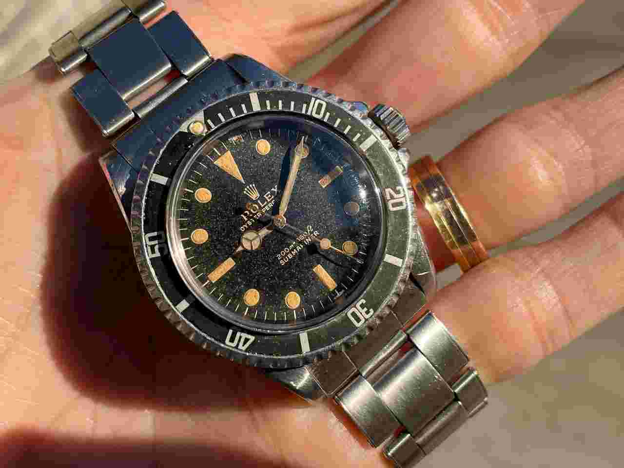 Rolex Submariner (No Date)
5513 gilt “SWISS only” meters first dial 1964 rivet bracelet