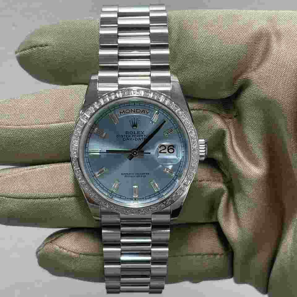 Rolex Day-Date 36
                           
                                 Platinum 128396TBR FACTORY BEZEL AND DIAL / NEW 2023