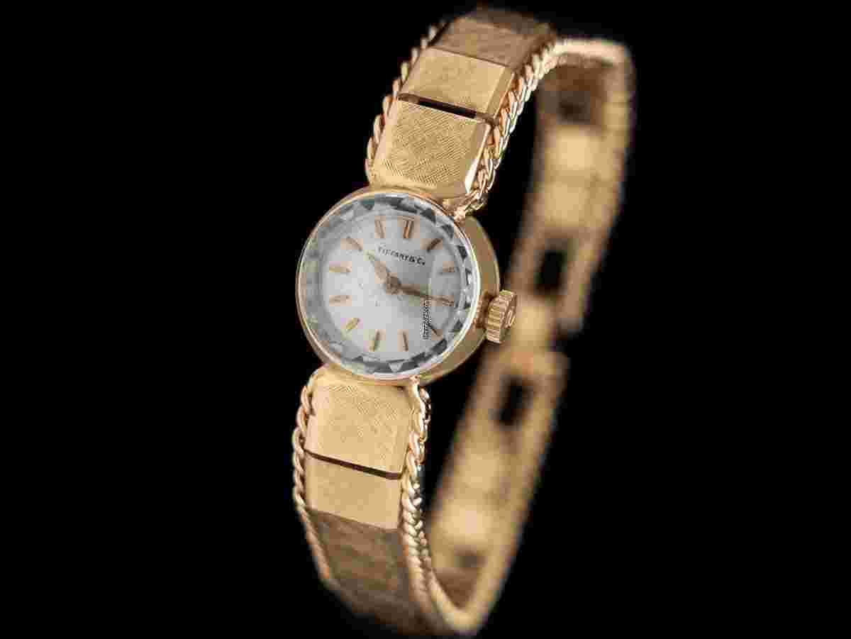 Tiffany
1960's Ladies Vintage Dress Bracelet Watch - 14K Gold