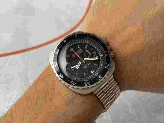 Roamer Stingray
                           
                                 CHRONO 120M Vintage swiss watch hand wind Chronograph 400FT 120M Cal. Valjoux 7734
