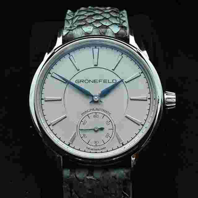 Grönefeld
                           
                                 1941 Principia Automatic Dial