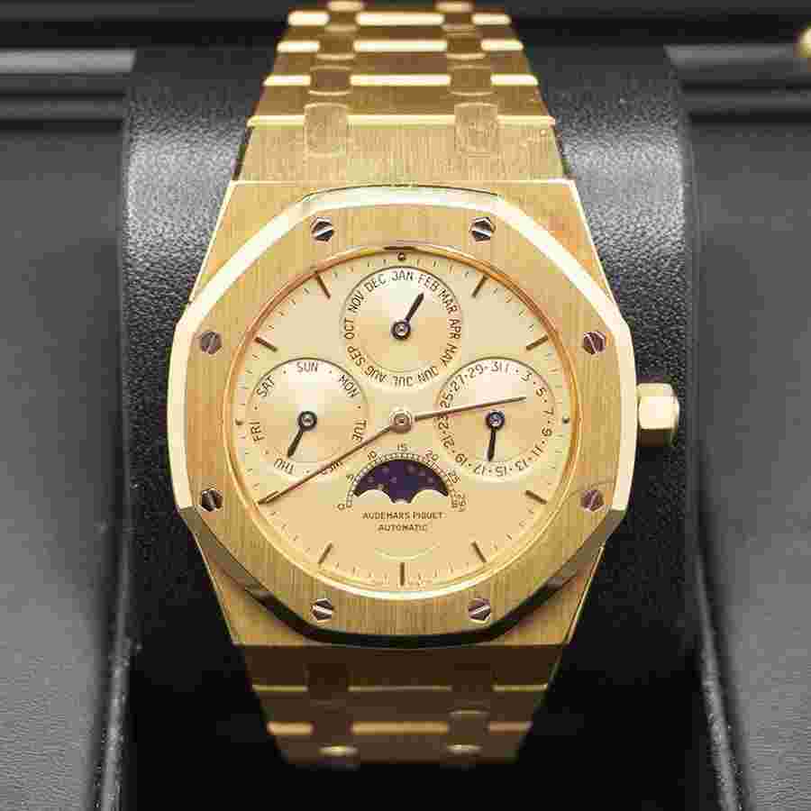 Audemars Piguet Royal Oak Perpetual Calendar
39mm Gold Dial 25654BA