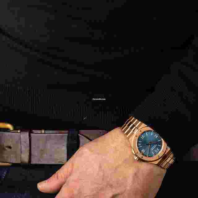 Chopard Alpine Eagle
                           
                                 Large Rose Gold Blue Men’s Watch 295363-5001