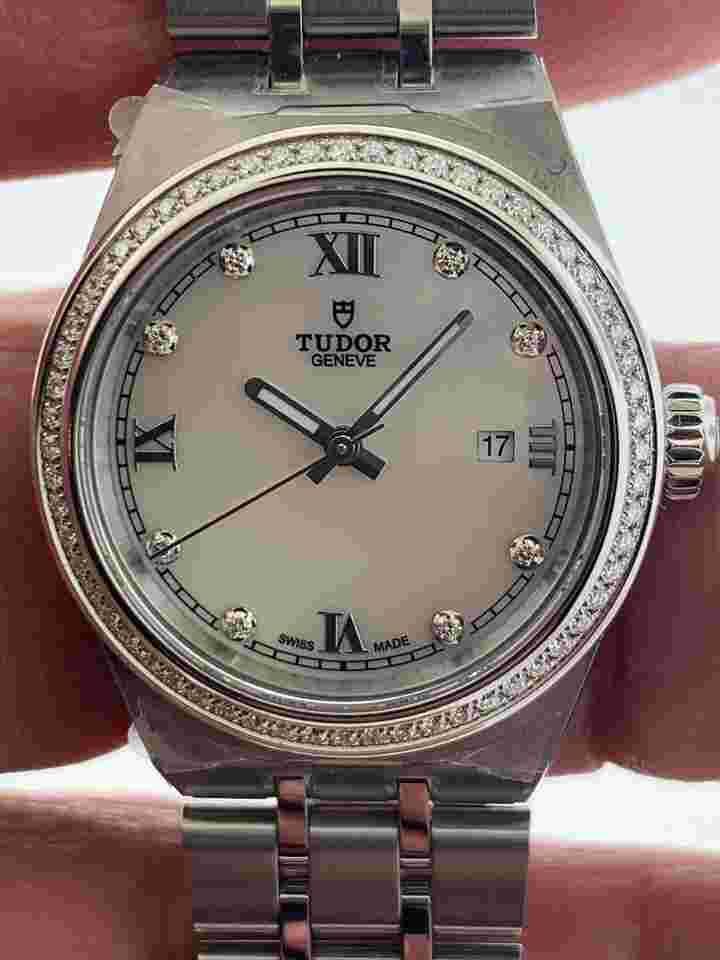 Tudor Royal
M28320-0001