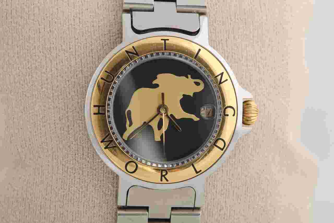Hunting World 18K Gold Bezel Black Dial Ladies Quartz
