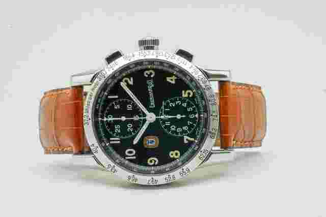 Eberhard & Co. Tazio Nuvolari
                           
                                 31030 31030CP 02/1999 39mm 9877