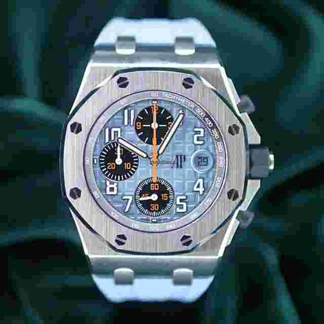 Audemars Piguet Royal Oak Offshore Chronograph
                           
                                 MINT COMPLETE SET Royal Oak Offshore Chronograph "Tiffany" Baby Blue 26238ST