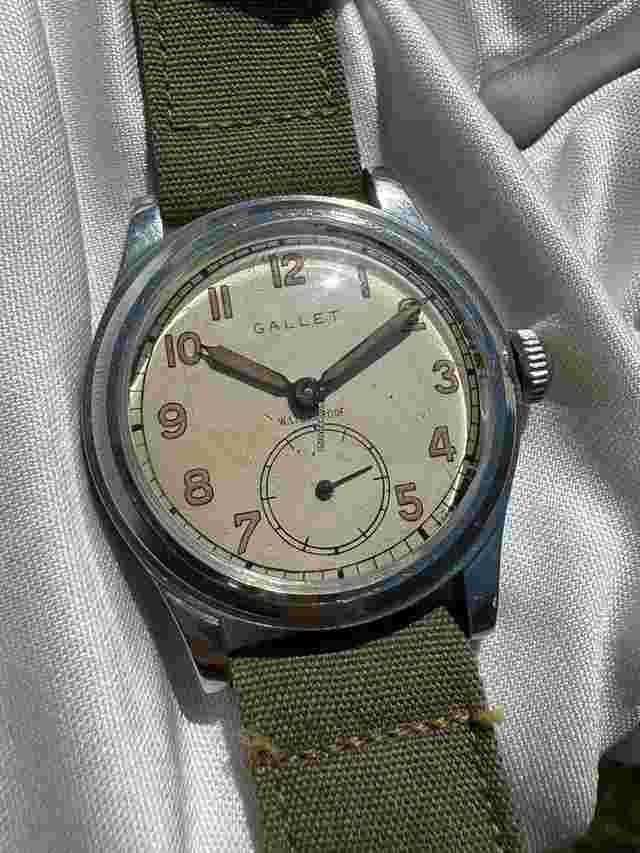 Gallet
                           
                                 WWII Military Field Watch Top Patina Unpolished 1940’s