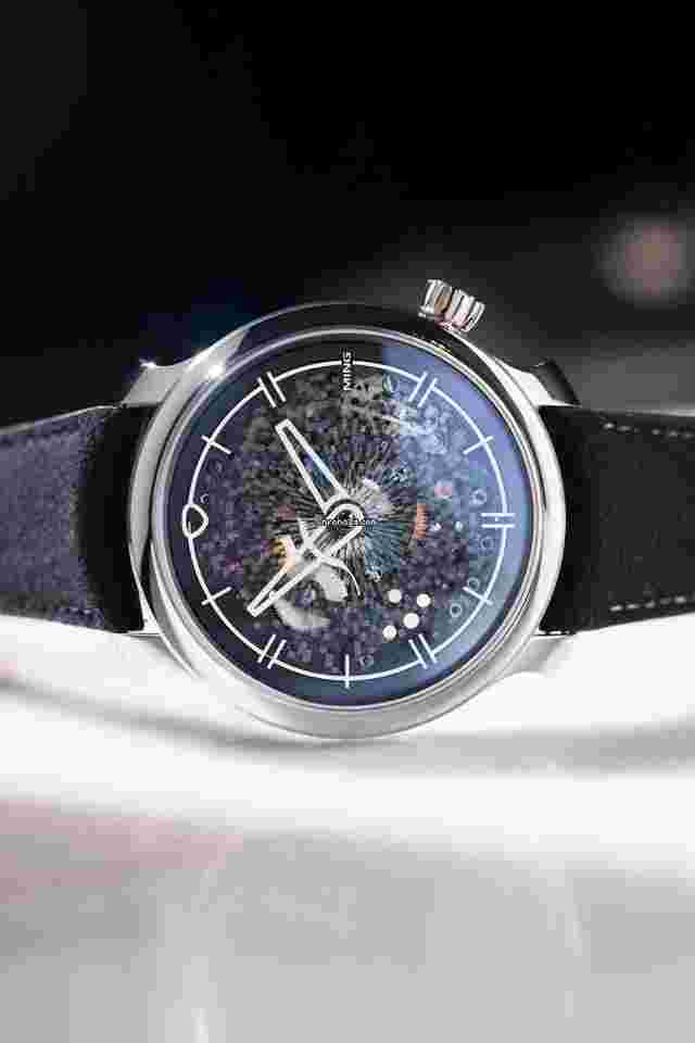 Ming
                           
                                 Mosaic