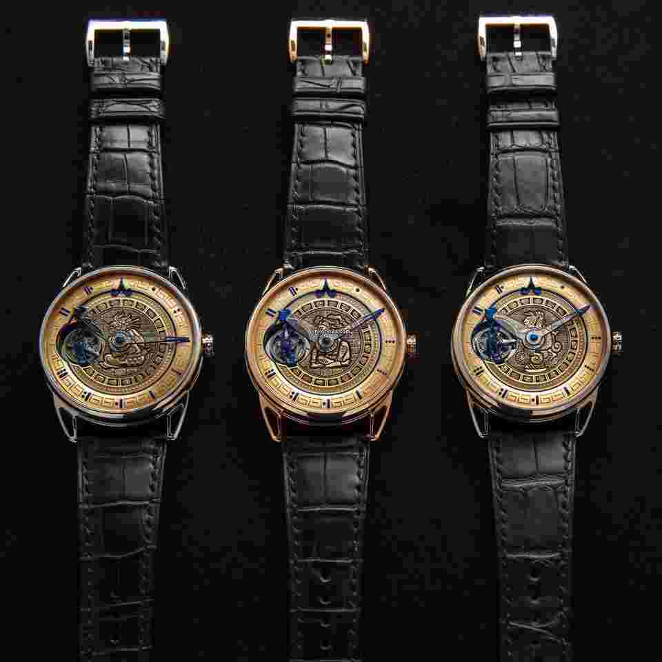 De Bethune DB25
                           
                                 TMT Maya Tourbillon SET in Platinum Rose Gold and White Gold with Gold Hand Engraved Dial with Mayan Hieroglyhics - Set of 3 Pieces