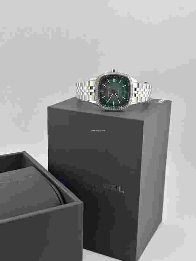 Raymond Weil Freelancer
                           
                                 Ladies Automatic Green Dial Bracelet