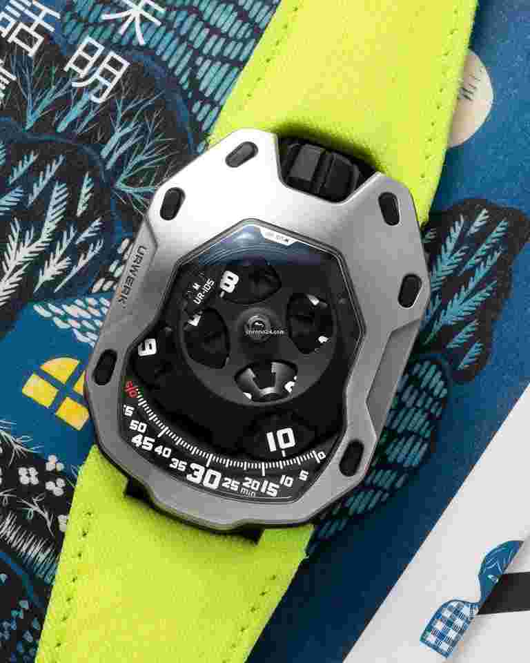 Urwerk UR-105
Iron Knight