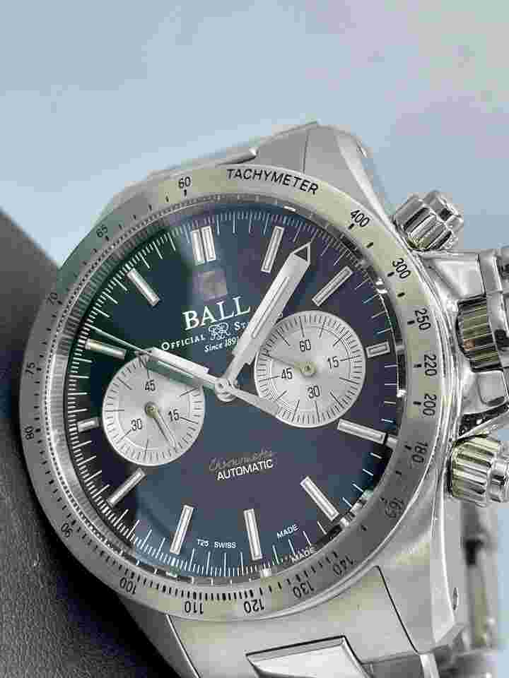 Ball Engineer Hydrocarbon
                           
                                 Racer Chronograph Panda Dial Swiss Automatic 42mm