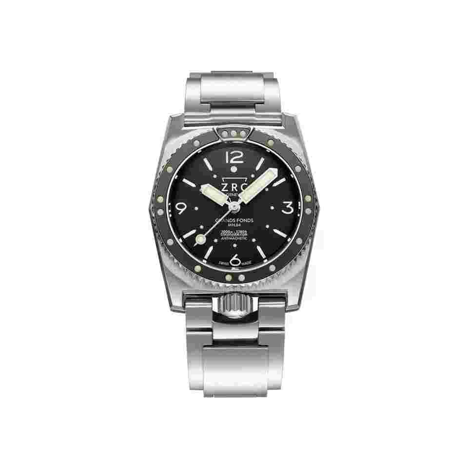 ZRC
                           
                                 MN64 GF42163 STEEL BRACELET BLACK DIAL