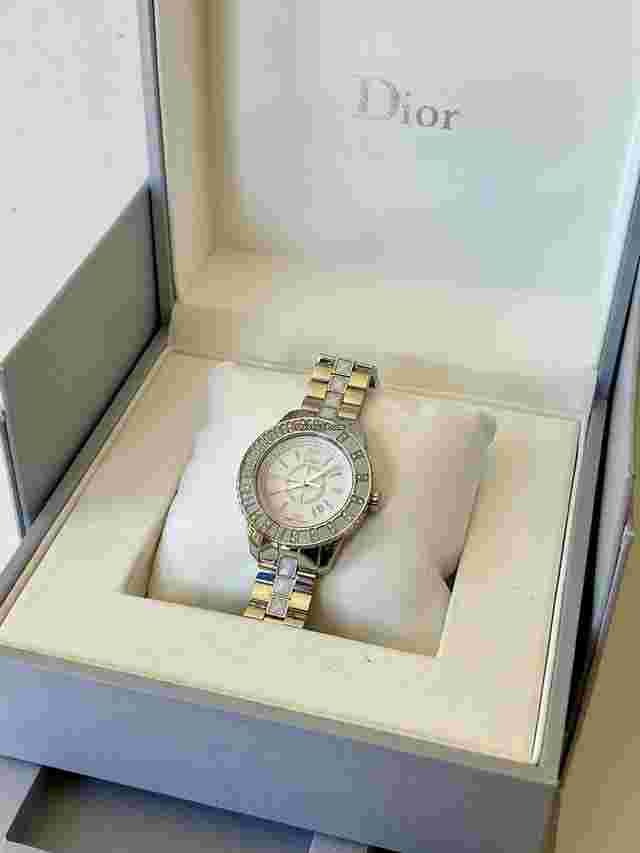 Dior Christal
                           
                                 Christian Dior Christal Ref.CD113112-V White Genuine Diamonds Bezels Calendar Date Swiss