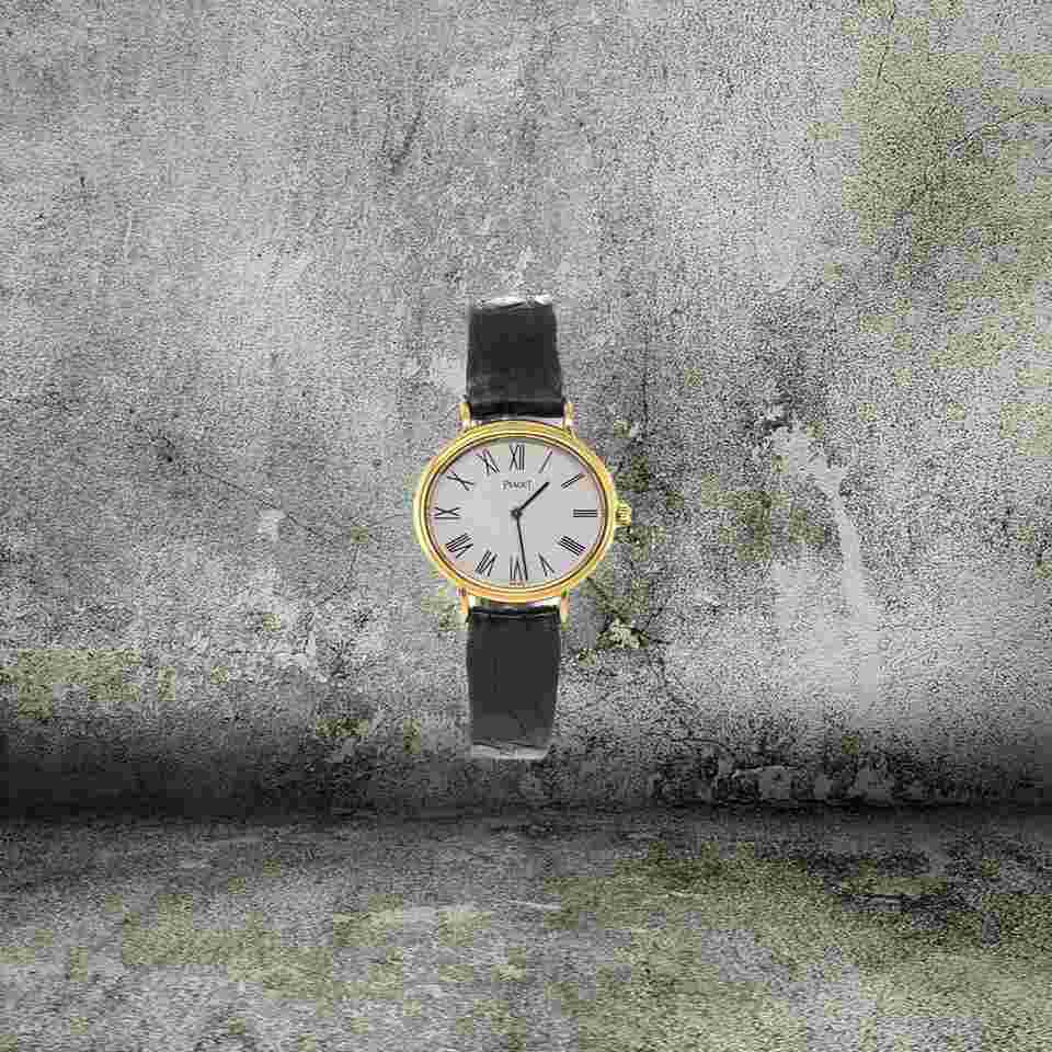 Piaget
OVAL VINTAGE oro 18k Ref 9802 Classic 80 full set