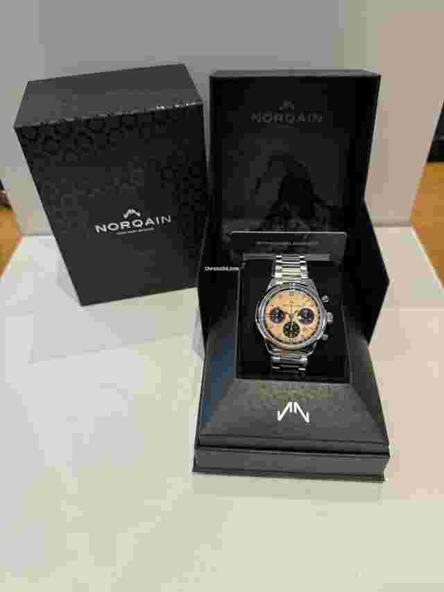 Norqain
                           
                                 Freedom 60 Chrono Automatic Steel/Steel 40mm (Peach Dial & Black Counters) Limited Edition