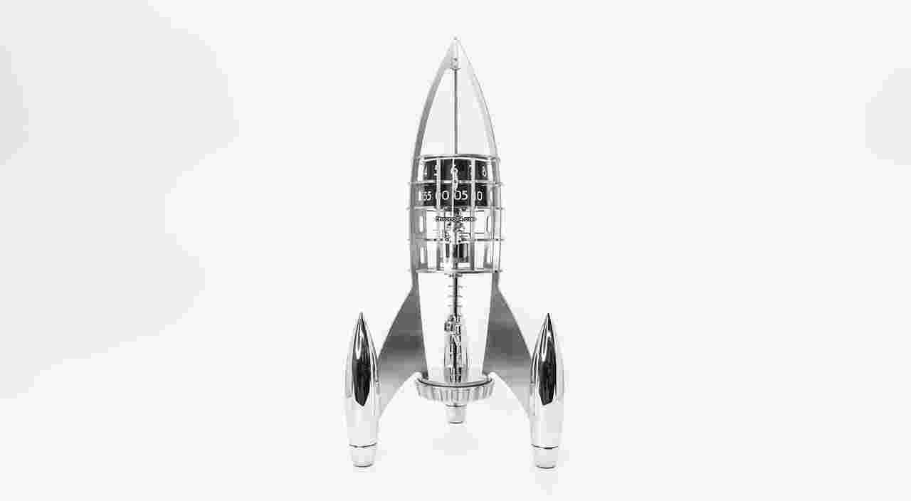 L'Epée
                           
                                 Destination Moon