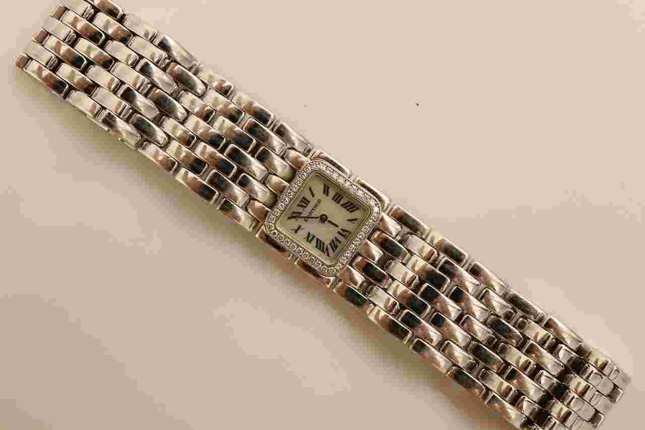 Cartier Panthère
Ruban Panthere 2422 full set