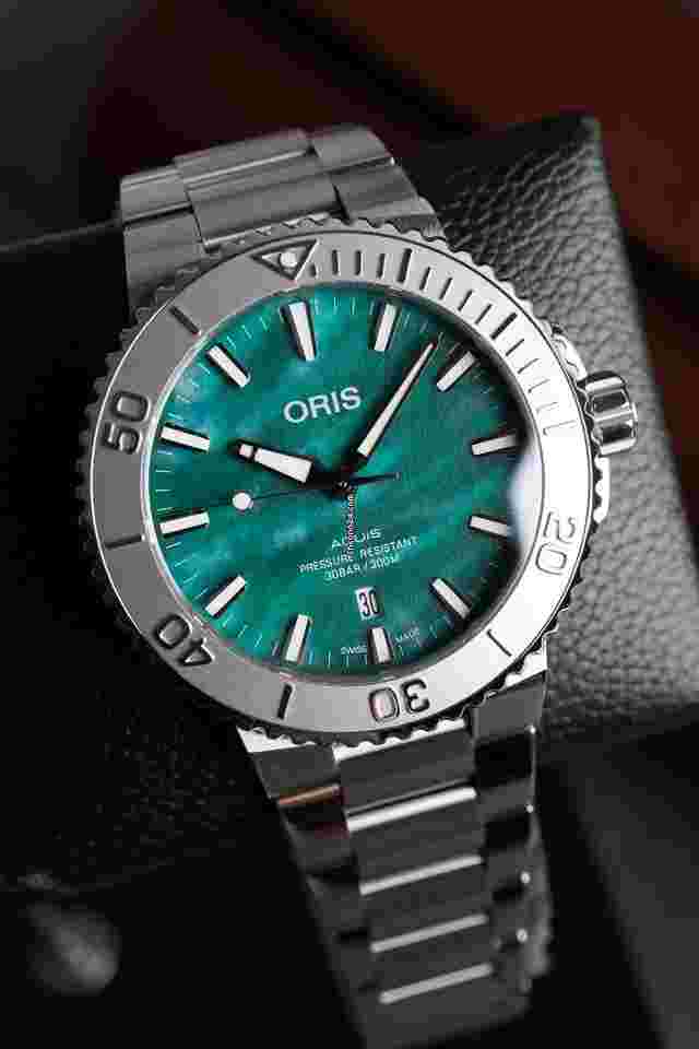 Oris Aquis Date
                           
                                 X Bracenet 43.5mm 01 733 7730 4137-07 8 24 05PEB