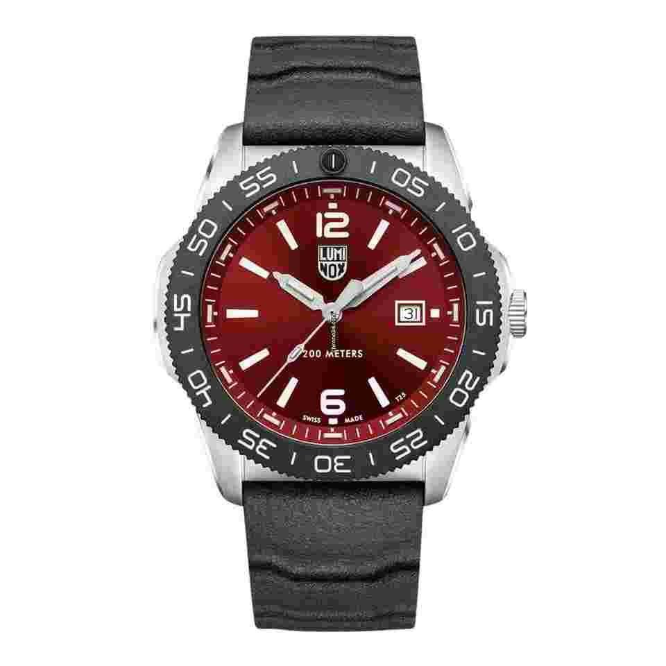 Luminox
Pacific Diver XS.3135 44 mm Red Dial Rubber Steel Quartz Men's Watch