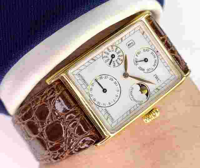 IWC Novecento
                           
                                 ref IW3545 Perpetual Kalendar Automatik Vollgold Triple Date Moonphase 3545