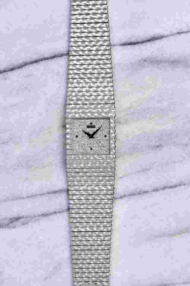 Piaget Emperador
Vintage 1980s Emperador 18K White Gold Reference 9131 Diamond Pave Dial Manual Wind.