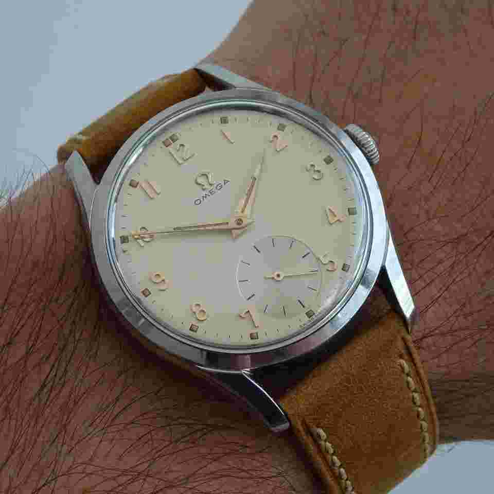 Omega Classic
                           
                                 1950s Vintage Oversize Mens Dress Wristwatch cal 266 ref. 2639 Jumbo 36mm Swiss Made